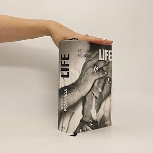 Bild des Verkufers fr Life zum Verkauf von Bookbot
