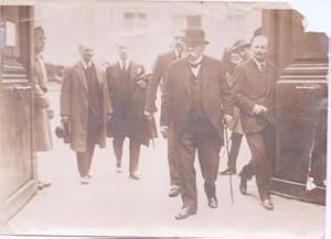 Photograph of Clemonceau leaving the funeral of Merechal Foch (Le mort d'un Grand Soldat. Monsieu...