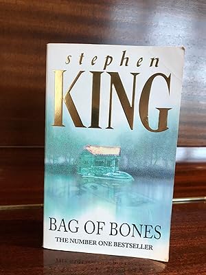 Seller image for BAG OF BONES Paperback Novel (Stephen King - 1st UK Paperback Edition - 1999) for sale by Comics Monster