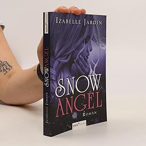 Bild des Verkufers fr Snow Angel zum Verkauf von Bookbot