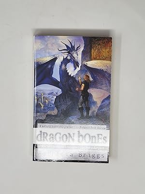 Immagine del venditore per Dragon Bones (The Hurog Duology, Book 1) venduto da Cross Genre Books