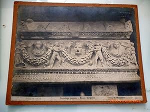 Seller image for Fotografia "Sarcofago Pagano - Museo Borghese" for sale by Historia, Regnum et Nobilia