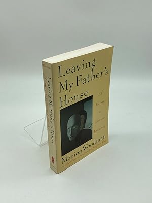Immagine del venditore per Leaving My Father's House A Journey to Conscious Femininity venduto da True Oak Books