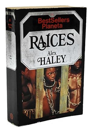 Seller image for Ra�ces for sale by Librer�a El Desv�n