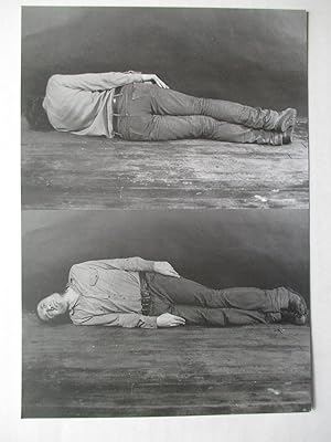 Immagine del venditore per Vito Acconci image on Conceptual Paper Arndt & Partner Zurich 2007 Exhibition invite postcard venduto da ANARTIST