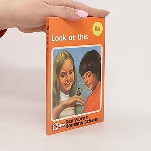 Immagine del venditore per Look at This: Key Words. Reading Scheme venduto da Bookbot