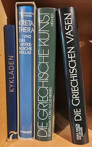 Bild des Verk�ufers f�r (4 Bildb�nde zur griechischen Kultur:) I: Badisches Landesmuseum Karlsruhe (Hg.): Kykladen. Lebenswelten einer fr�hgriechischen Kultur. II: Marinatos, Sp.: Kreta, Thera und das mykenischen Hellas. Aufnahmen von Max Hirmer. III: Boardman, J. / D�rig, J. / Fuchs, W.: Die griechische Kunst. Aufnahmen von Max Hirmer. IV: Simon, E.: Die griechischen Vasen. Aufnahmen von Max und Albert Hirmer. zum Verkauf von Antiquariat Buechel-Baur