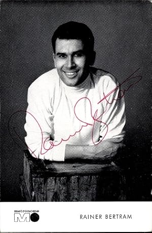 Seller image for Ansichtskarte / Postkarte S�nger Rainer Bertram, Portrait, Autogramme for sale by akpool.de - akpool GmbH