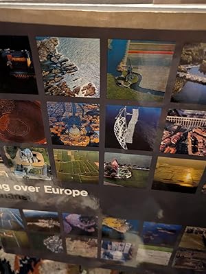 Imagen del vendedor de Flying over Europe. Lufthansa a la venta por Verlag Robert Richter