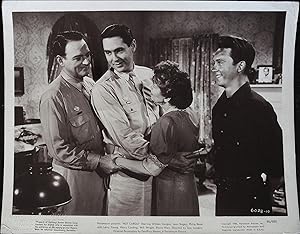 Immagine del venditore per Hot Cargo Lot of Six 8 x 10 Stills 1946 William Gargan, Jean Rogers! venduto da AcornBooksNH