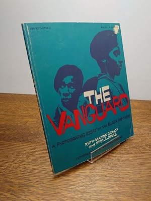 Imagen del vendedor de Vanguard. A photographic essay on the Black Panthers. Introduction by William Worthy. a la venta por Librairie l'Imaginaire