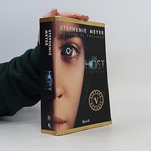 Immagine del venditore per The host venduto da Bookbot