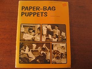 Immagine del venditore per Paper-Bag Puppets venduto da Gate City Books