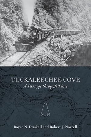 Bild des Verk�ufers f�r Tuckaleechee Cove: A Passage Through Time zum Verkauf von moluna