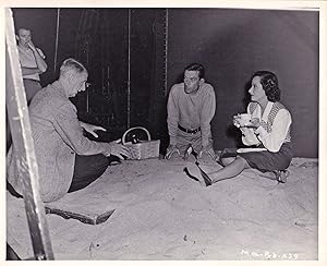Bild des Verk�ufers f�r Night Song [Nightsong] (Original photograph of Dana Andrews, Merle Oberon, and Hoagy Carmichael from the 1947 film) zum Verkauf von Royal Books, Inc., ABAA