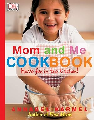 Bild des Verk�ufers f�r Mom and Me Cookbook zum Verkauf von Dream Books Co.