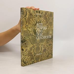 Immagine del venditore per Alte Gewebe und ihre Geschichte venduto da Bookbot