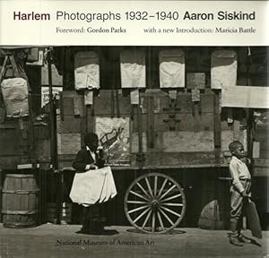 Immagine del venditore per Harlem Photographs 1932-1940 venduto da -OnTimeBooks-