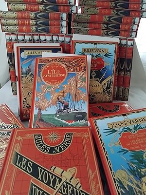 Bild des Verk�ufers f�r JULES VERNE LES VOYAGES EXTRAORDINAIRES - GEOGRAPHIE ILLUSTREE DE LA FRANCE - DECOUVERTE DE LA TERRE - GRANDS NAVIGATEURS DU XVIIIe & XIXe SIECLE - LES VOYAGES AU THEATRE - 54 TOMES COMPLETS zum Verkauf von Librairie RAIMOND