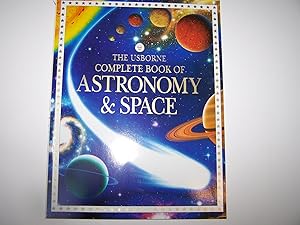 Imagen del vendedor de The Usborne Complete Book of Astronomy & Space a la venta por -OnTimeBooks-