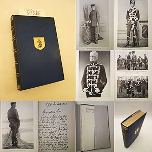 Von der Verkäuferin bzw. dem Verkäufer bereitgestelltes Bild für Mackensen. Briefe und Aufzeichnungen des Generalfeldmarschalls aus Krieg und Frieden. Bearbeitet und mit geschichtlichem Begleittext versehen von Wolfgang Förster (Präsident der Kriegsgeschichtlichen Forschungsstandanstalt des Heeres, Oberstleutnant a.D.). Mit 16 Kunstdruckbeilagen, einem faksimiliertem Brief und 12 Kartenskizzen, Anmerkungen und Personenverzeichnis * s i g n i e r t e G A N Z L E D E R - V o r z u g s a u s g a b e zum Verkauf durch Galerie für gegenständliche Kunst