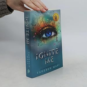 Imagen del vendedor de Ignite Me a la venta por Bookbot