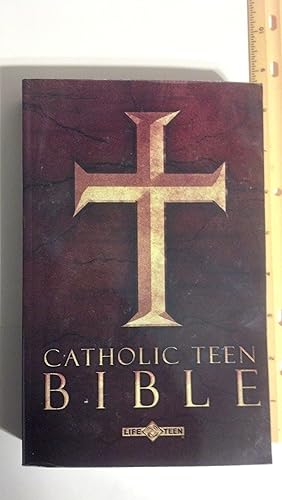 Bild des Verk�ufers f�r Life Teen Catholic Teen Bible, 1st Edition (2009) zum Verkauf von Zoom Books East