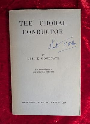 Immagine del venditore per THE CHORAL CONDUCTOR venduto da Happyfish Books