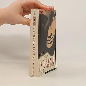 Imagen del vendedor de In der Hand eines Fremden: Krimi a la venta por Bookbot