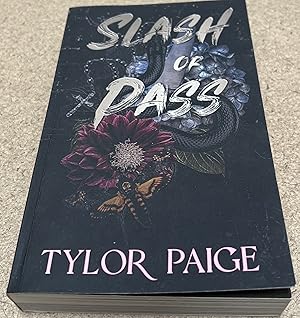 Seller image for Slash or Pass: A Dark Slasher Occult Horror Romance (Final Girls) for sale by Placitas Community Library, a non-profit organization