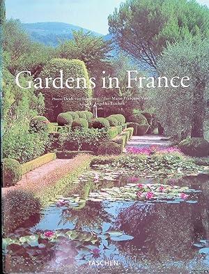Imagen del vendedor de Gardens in France = Jardins de France en fleurs = G�rten in Frankfreich a la venta por Barksdale Books