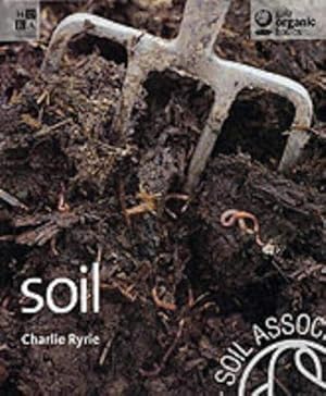 Imagen del vendedor de Soil a la venta por WeBuyBooks