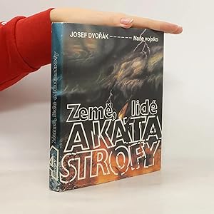 Bild des Verk�ufers f�r Zeme, lide a katastrofy zum Verkauf von Bookbot