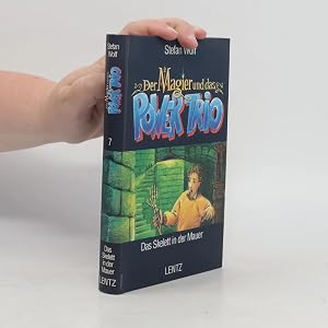 Immagine del venditore per Der Magier und das Power-Trio, Bd.7, Das Skelett in der Mauer venduto da Bookbot