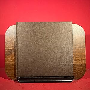 Bild des Verk�ufers f�r Max Kahlke: Ein Bildban mit Aufnahmen von Ulrich Mack und Texten von Otto Lehmann, Ernst Michael Winter und Walter Dittmann, exh. cat. Ernst Michael Winter, Hamburg, Germany, 1981 zum Verkauf von The Private Library