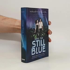 Bild des Verk�ufers f�r Under the Never Sky Trilogy - 3: Into the Still Blue zum Verkauf von Bookbot