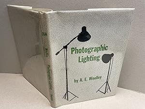 Bild des Verkufers fr Photographic Lighting zum Verkauf von Gibbs Books