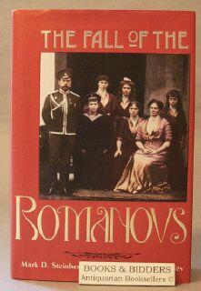 Imagen del vendedor de The Fall of the Romanovs: Political Dreams and Personal Struggles in a Time of Revolution a la venta por Books & Bidders Antiquarian Booksellers