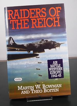 Immagine del venditore per Raiders of the Reich; Air Battle Western Europe: 1942-45 venduto da Horsham Rare Books