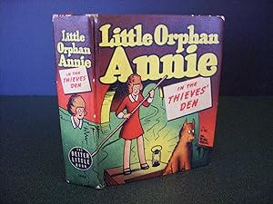 Immagine del venditore per LITTLE ORPHAN ANNIE IN THE THIEVES' DEN venduto da The Book Scot