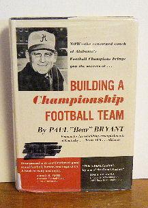 Imagen del vendedor de Building a Championship Football Team a la venta por Jans Collectibles: Vintage Books