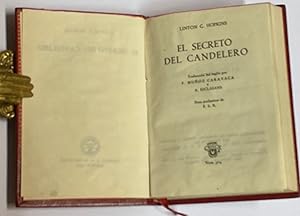 Immagine del venditore per El secreto del candelero. Traduccin del ingls por F. Muoz Caravaca y A. Esclasans. Nota preliminar de F.S.R. venduto da LIBRERA DEL PRADO