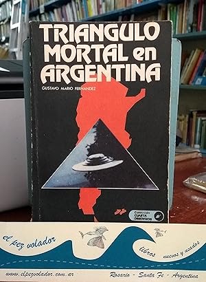 Imagen del vendedor de Tringulo mortal en Argentina a la venta por Librera El Pez Volador