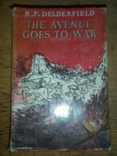 Image du vendeur pour The Avenue Goes To War mis en vente par David Kenyon