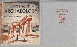 Immagine del venditore per The First Book of Archaeology venduto da HORSE BOOKS PLUS LLC