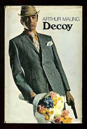 Bild des Verkufers fr Decoy zum Verkauf von Between the Covers-Rare Books, Inc. ABAA
