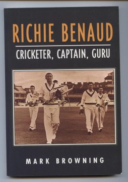 Bild des Verkufers fr RICHIE BENAUD: CRICKETER, CAPTAIN, GURU zum Verkauf von Sportspages