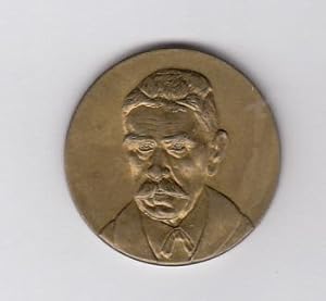 Seller image for Medaille. Vorderseite: Portrt: Rckseite: Namenszug. Material: Bronze, 3 cm, 1971 (Hrsg. Fa. Hoffmann-La-Roche, Wehr/Baden). for sale by Antiquariat Michael Eschmann