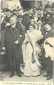 Bild des Verkufers fr Carte Postale Ancienne - LA MI-CAREME A PARIS - - La Reine des Reines et M. Galli. zum Verkauf von JOIE DE LIRE