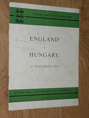 Image du vendeur pour Official Programme England v Hungary 25 November 1953 at Wembley Autographed mis en vente par Dublin Bookbrowsers